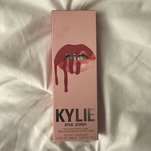 Kylie Cosmetics Lipstick & Lip Liner Set NWT